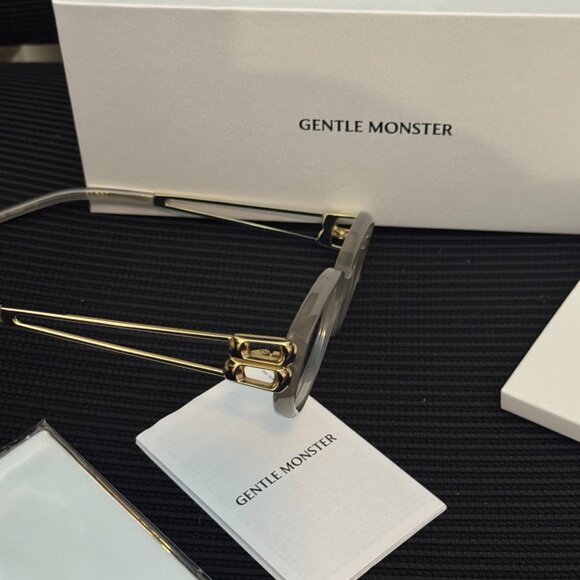 Gentle Monster Translucent Oval Sunglasses Gold Logo Chic Luxe main image 5